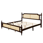 Lit en bois avec tête de lit et pied de lit en rotin, lit plateforme King size à profil bas avec plateforme de lit centrale améliorée